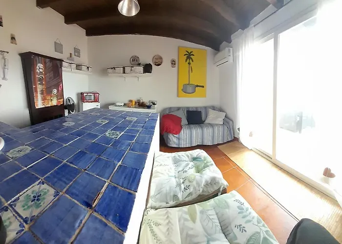 Flying Whales * Syracuse